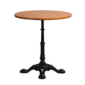 Metal Verona dining table with soft oak wooden table top